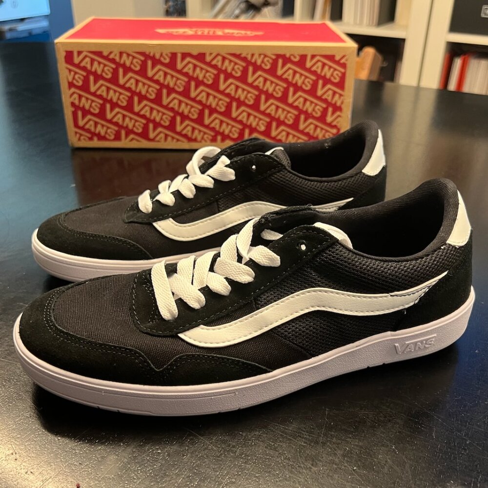 Vans Cruze Too Comfy Cush Sneakers - NWT - Size 9.5 Mens, 11 Womens